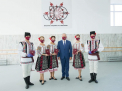 Continua inmanarea distinctiilor de catre Igor Dodon. De aceasta data, le-au primit artistii Baletului national "Joc" - GALERIE FOTO