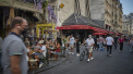 Coronavirus: Doua regiuni din Franta inchid barurile si restaurantele. Parisul si 10 metropole franceze, in stare de alerta sporita