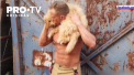 Pompierii australieni nu se pricep doar sa stinga flacarile, ci si sa aprinda imaginatia reprezentantelor sexului frumos. Pentru o cauza nobila, acestia s-au lasat fotografiati la bustul gol, in cele mai incendiare ipostaze - VIDEO