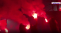 Fanii nu au acces in tribune, insa show-ul pirotehnic nu a fost anulat de nimeni. O partida de fotbal din prima liga a Olandei a fost intrerupta din cauza fumului - VIDEO