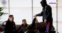 UEFA Champions League a revenit cu faza optimilor de finala. In cel mai asteptat meci, Paris Saint-Germain a facut show pe Camp Nou si a invins-o pe Barcelona - VIDEO