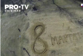 Felicitare de 8 martie... pe doua roti. Un campion national la motocorss a desenat cu motocicleta pe un teren cifra 8 - VIDEO 