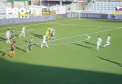 Fundasul unei echipe din Serie B a campionatului Italiei a reusit un gol incredibil. Acesta a trimis balonul in poarta de la o distanta de mai bine de 60 de metri - VIDEO