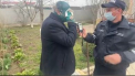 Momentul in care membrii partidului pe care il conduce Gheorghe Cavcaliuc il stropesc cu verde de briliant pe vicepresedintele raionului Sangerei: "Magar si idiot. A indraznit sa se vaccineze cu vaccin Pfizer". Reactia PPDA  - VIDEO