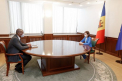 Ambasadorul SUA in Republica Moldova s-a intalnit astazi cu Maia Sandu pentru a discuta despre incercarea neconstitutionala de a submina CC 