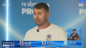 Intrebat despre apartamentul pe care il are si despre faptul ca se intretine doar pe salariul sotiei, Vasile Costiuc a spus ca anterior avea o afacere, insa i s-a pus bete in roate:"Mi-au dat foc la atelier"