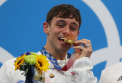 Un sportiv britanic a crosetat cu mainile sale un sac pentru a-si tine in siguranta medalia olimpica - VIDEO