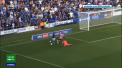 Unu portar in a treia liga engleza de fotbal nu l-a observat pe atacantul adversarilor, care s-a strecurat in spatele sau si i-a furat mingea, pasand decisiv unui coechipier - VIDEO