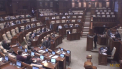 Replici taioase in Parlament. Deputat PSRM: "Bateti din palme, stimati colegi din PAS, cand va vor ingheta mainile o sa va prinda bine, va veti incalzi putin" - VIDEO