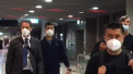  Novak Djokovic a fost expulzat din Australia. Imagini cu sportivul la plecarea de pe aeroport