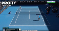 Daniil Medvedev s-a impus fara drept de apel in duelul din saisprezecimile competitiei de la Australian Open - VIDEO
