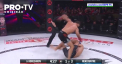 Un luptator de arte martiale mixte in cadrul unei gale MMA din Statele Unite s-a ales cu cinci coaste rupte si un plaman perforat - VIDEO