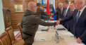 Momentul in care delegatia rusa si cea ucraineana isi strang mainile inainte de negocieri - VIDEO
