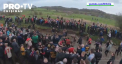 A fost o imbulzeala generala in orasul Derbysire, unde mii de amatori au disputat traditionalul meci de fotbal medieval - VIDEO