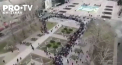 In orasul Melitopol, ocupat de trupele ruse s-au format cozi kilometrice la mancare si medicamente - VIDEO