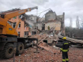 Cel putin opt persoane au murit in ultimele 24 de ore in urma bombardamentelor din Harkiv