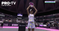 Chinezoaica Shuai Zhang a ridicat deasupra capului trofeul competitiei din Franta - VIDEO