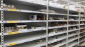 Rafturi goale in magazinele din sudul Rusiei. Oamenii cumpara zahar, sare, ulei de floarea soarelui, hrisca si alte produse cu o durata lunga de valabilitate