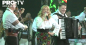 Sustine pacea prin muzica. Interpreta de muzica populara, Adriana Ochisanu, a fost protagonista unui concert grandios care a avut loc aseara la Palatul National - VIDEO
