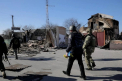 Un soldat rus a mers cu tancul peste comandantul sau, in orasul Makarov din regiunea Kiev