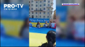 Flashmob. Manifestantii au intonat imnul tarii vecine, pentru a comemora victimele bombardamentulu de la teatrul dramatic din Mariupol 