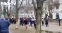 Localnicii din Herson, capturat de armata rusa au iesit astazi in strada pentru spune ca orasul lor este Ucraina - VIDEO