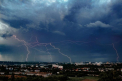 Cer noros si ploi cu descarcari electrice in toata tara. Cum va fi vremea in urmatoarele zile. Prognoza meteo - FOTO