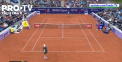 Considerat favoritul principal la castigarea trofeului, tenismenul Alexander Zverev nu s-a retinut pentru mult timp la competitia de la Munchen - VIDEO