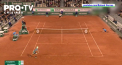 Tenismenul Stefanos Tsitsipas a fost la un pas de a parasi turneul de la Roland Garros chiar din prima runda - VIDEO