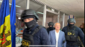 Igor Dodon - adus de mascatii de la CNA in fata judecatorilor: „Imi permiteti sa fac declaratii?” - VIDEO