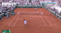 Stefanos Tsitsipas si Daniil Medvedev si-au garantat prezenta in optimile de finala de la Roland Garros - VIDEO