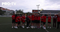 Jucatoarele clubului FC Maksimum Cahul au primit medaliile de aur pentru castigarea campionatului Moldovei la fotbal feminin