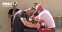 Cu muschii la vedere si concentrati la maxim,  peste 200 de amatori ai sportului de contact au participat in acest weekend la Campionatul National de Armwrestling - VIDEO
