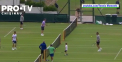 Novak Djokovic va incerca, in aceasta seara, sa obtina calificarea in sferturile de finala de la Wimbledon. Pana atunci, sarbul se antreneaza impreuna cu fiul sau de 7 ani - VIDEO