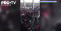 Haos inaintea unui meci de fotbal din campionatul Argentinei. Cel putin sase oameni, printre care si un politist, au fost raniti in timpul altercatiilor dintre un grup de suporteri si fortele de ordine - VIDEO