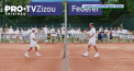 Roger Federer s-a tinut de cuvant si i-a facut o surpriza speciala unui fan fidel. Tenismenul elvetian a schimbat cateva mingi cu un pusti de 11 ani, care anterior l-a invitat sa joace un meci direct - VIDEO 
