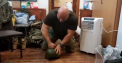 Cum arata o casca a unui soldat din a doua armata a lumii dupa ce e luata la pumni de un militar ucrainean - VIDEO