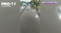 Ploaia a facut ravagii in Odesa. Mai multi copaci au cazut la pamant, unele masini au fost distruse, iar strazile s-au transformat in rauri - VIDEO