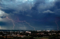 Ploi cu descarcari electrice in toata tara. Cum va fi vremea astazi, dar si in urmatoarele zile. Prognoza meteo - FOTO