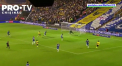 Tribunele unei arene din Anglia s-a transformat intr-un ring de lupta. Unul dintre spectatori s-a batut cu un ofiter de paza al stadionului, la finalul unui meci din liga a doua - VIDEO