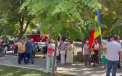Intalnit cu muzica si aplauze. Igor Dodon - prezent la Curtea de Apel Chisinau. Ce a primit fostul sef de stat de la o persoana - VIDEO