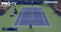 Tenismenul Rafael Nadal s-a calificat in turul trei de la US Open. Ibericul l-a invins dupa mai putin de trei ore de joc pe italianul Fabio Fognini - VIDEO