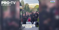 Cristiano Ronaldo a provocat nebunie in randul fanilor din Moldova. Sute de oameni s-au imbulzit la iesirea din fata hotelului din Chisinau unde a fost cazata gruparea Manchester United - VIDEO