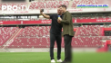 Robert Lewandowski a fost rasplatit pentru ajutorul oferit Ucrainei, in contextul razboiului cu Rusia. Polonezul a primit un cadou simbolic din partea fostului capitan al nationalei de fotbal din tara vecina - VIDEO