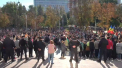 Sute de simpatizanti ai partidului SOR adusi in mod organizat, dar si membrii acestuia au protestat in centrul capitalei. Ce au cerut de aceasta data - VIDEO 