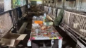 „Le-au dat lacrimile de ras”. Cum dormeau impreuna cu porcii soldatii lui Putin din Herson. PLUS: Nu lipsesc masinile de spalat furate - VIDEO 