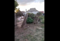 Noua „reusita” a armatei ruse: Un tanc a „eliminat” din greseala o casa din Crimeea in care se afla o fetita de 11 ani - VIDEO