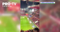 Haos in tribune la derby-ul Belgiei jucat pe terenul gruparii Standard Liege impotriva celor de la Anderlecht. Nemultumiti de prestatia echipei suporterii oaspetilor au aruncat cu torte si fumigene pe gazon - VIDEO 