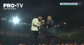 Momente emotionante la meciul gazduit de Olympique Lyon cu Nice. La pauza, pe teren a intrat discipolul academiei clubului din Lyon, Karim Benzema si a prezentat fanilor Balonul de Aur - VIDEO 