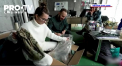 Cele peste 5 mii de femei, care lupta in prima linie pe frontul din Ucraina, in sfarsit vor primi uniforme pe masura. Doi tineri jurnalisti au infiintat o fundatie care confectioneaza echipamente personalizate - VIDEO 